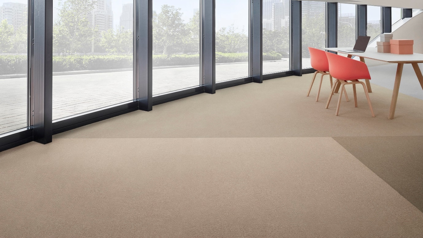 Sheet carpeting outlet